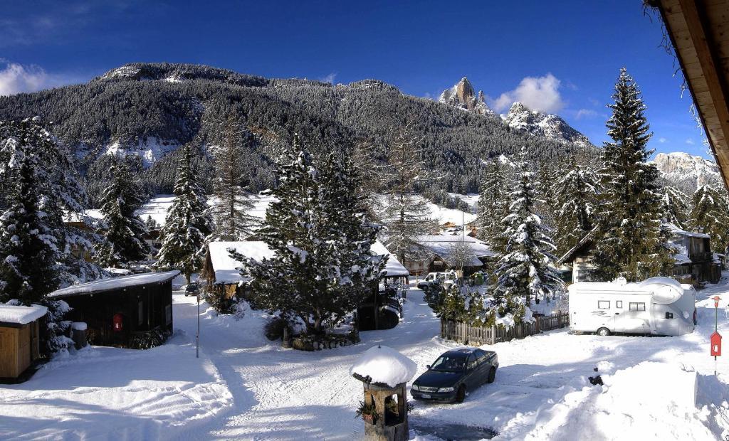 Camping Catinaccio Rosengarten Pozza di Fassa Luaran gambar